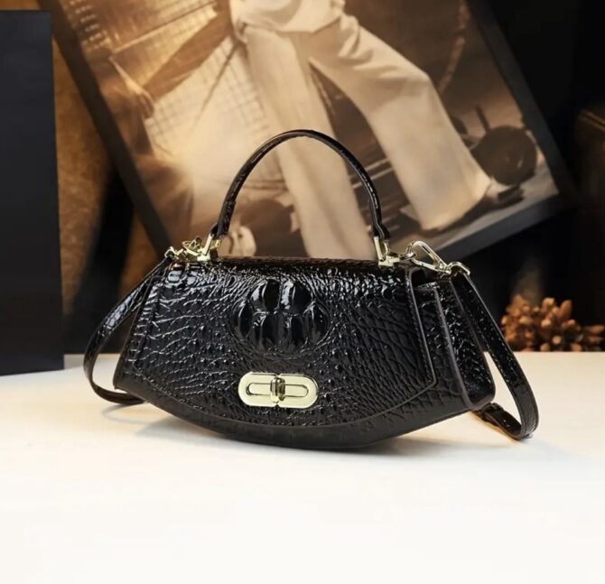 Yemi Crocodile Pattern Leather Clutch - Image 3