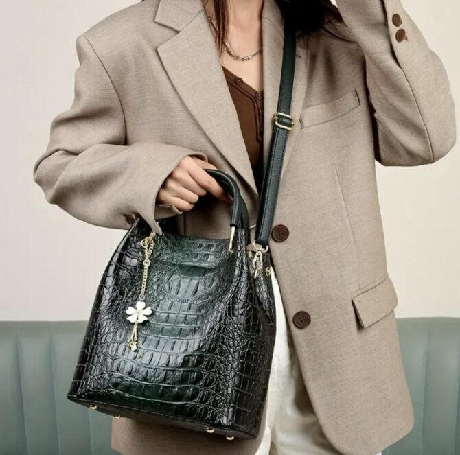 Crocodile Pattern Bucket Bag