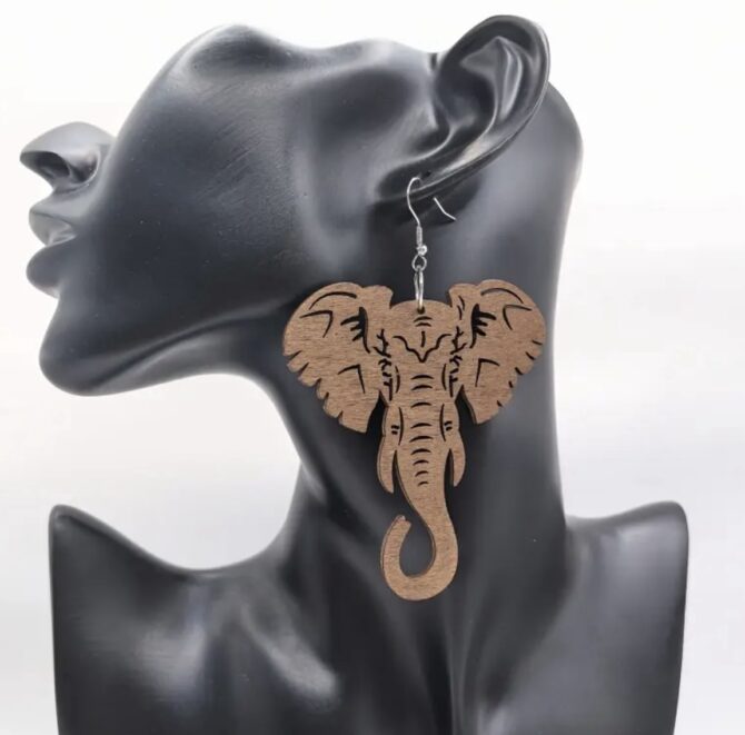 2 in 1 African wooden Comb/Elephant Earrings - Image 3