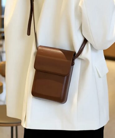 Minimalist Leather CrossBody Pouch