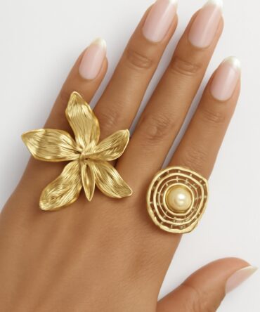 Daisy & spiral gold-plated rings